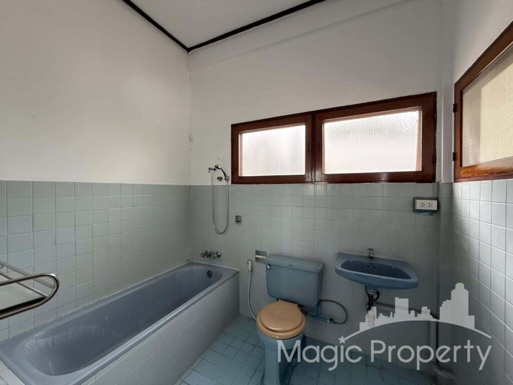 Property Image – House in Sukhumvit 63 (Ekkamai 15) For Rent