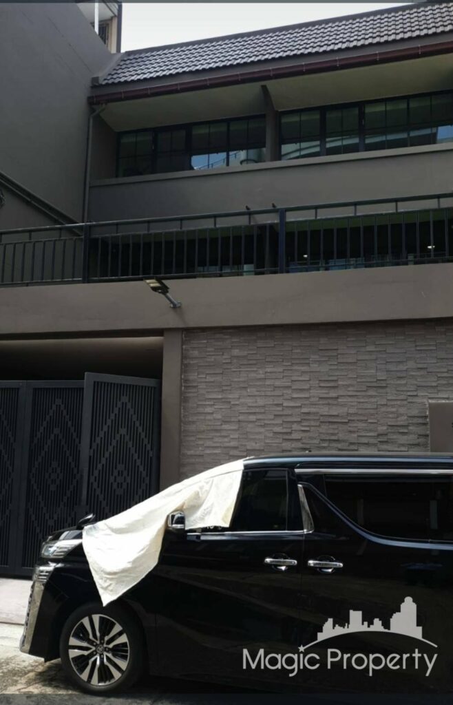 Commercial/Office in Phra Khanong, Bangkok | ฿160,000 | MGP1393 – Photo 12