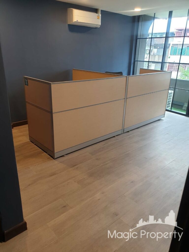 Commercial/Office in Phra Khanong, Bangkok | ฿160,000 | MGP1393 – Photo 6