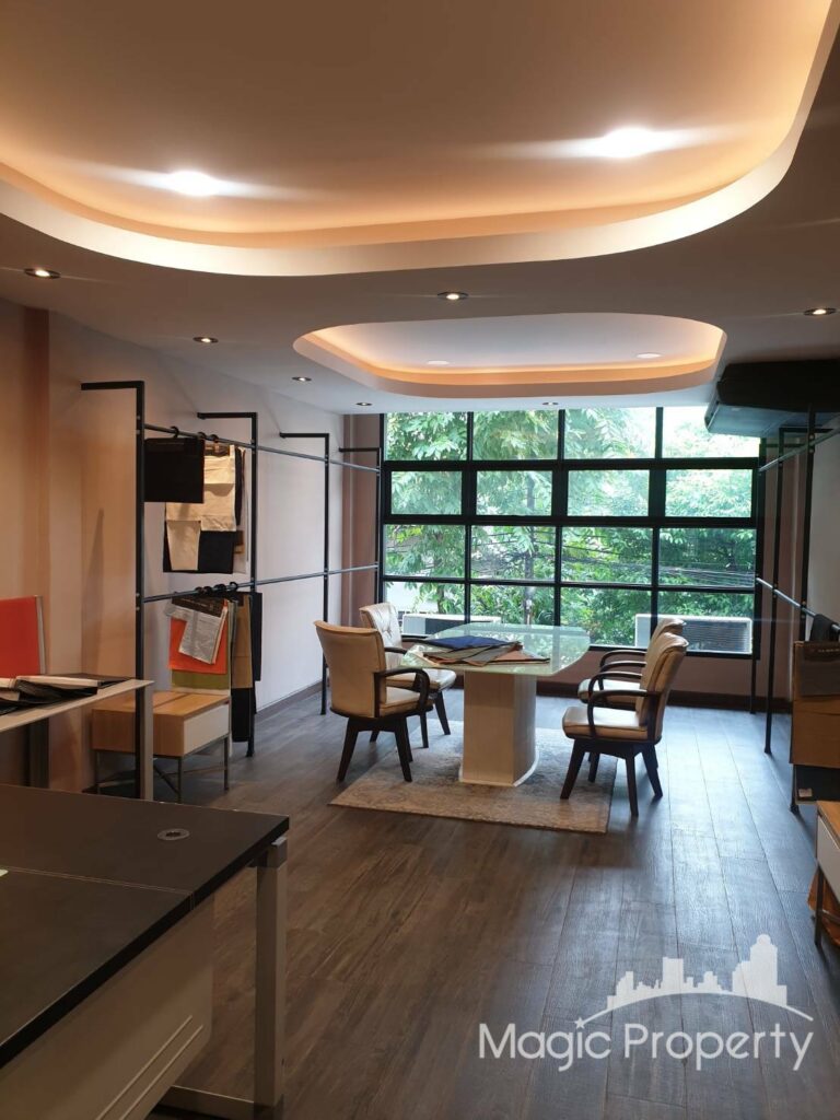 Commercial/Office in Phra Khanong, Bangkok | ฿160,000 | MGP1393 – Photo 1