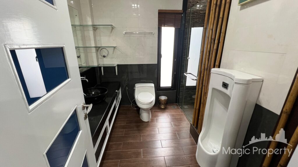 For Rent 5 Bed Townhome in Khlong Tan, Bangkok | ฿225,000/month | MGP1414 – Photo 11