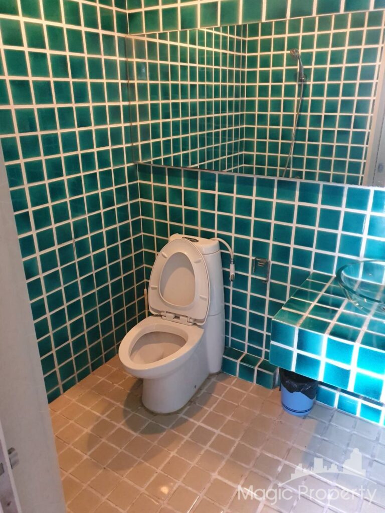 Commercial/Office in Khlong Tan Nuea, Bangkok | ฿170,000 | MGP1445 – Photo 12