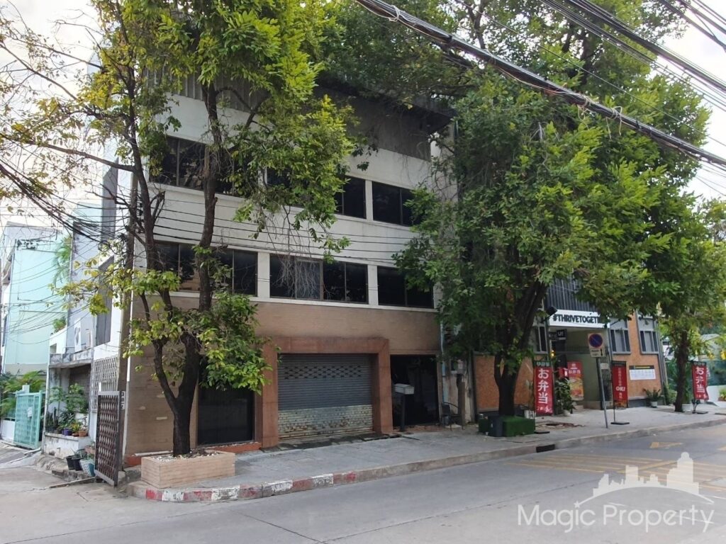 Commercial/Office in Khlong Tan Nuea, Bangkok | ฿170,000 | MGP1445 – Photo 1