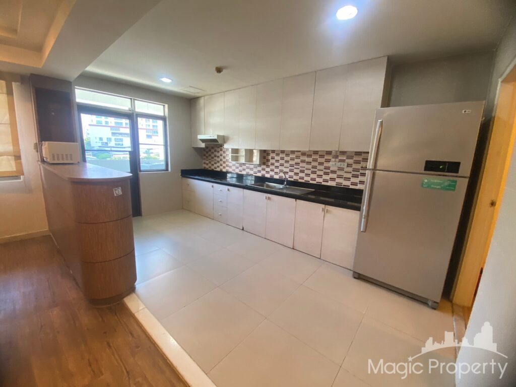 For Rent 3 Bed Condo in Royal Castle Sukhumvit, Khlong Toei Nuea, Bangkok | ฿50,000/month | MGP1462 – Photo 2