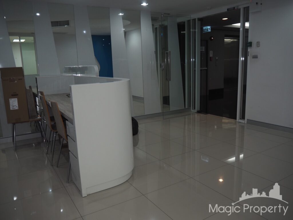 For Rent Commercial/Office in Ocean Tower 1, Khlong Toei, Bangkok | ฿196,770/month | MGP1463 – Photo 8