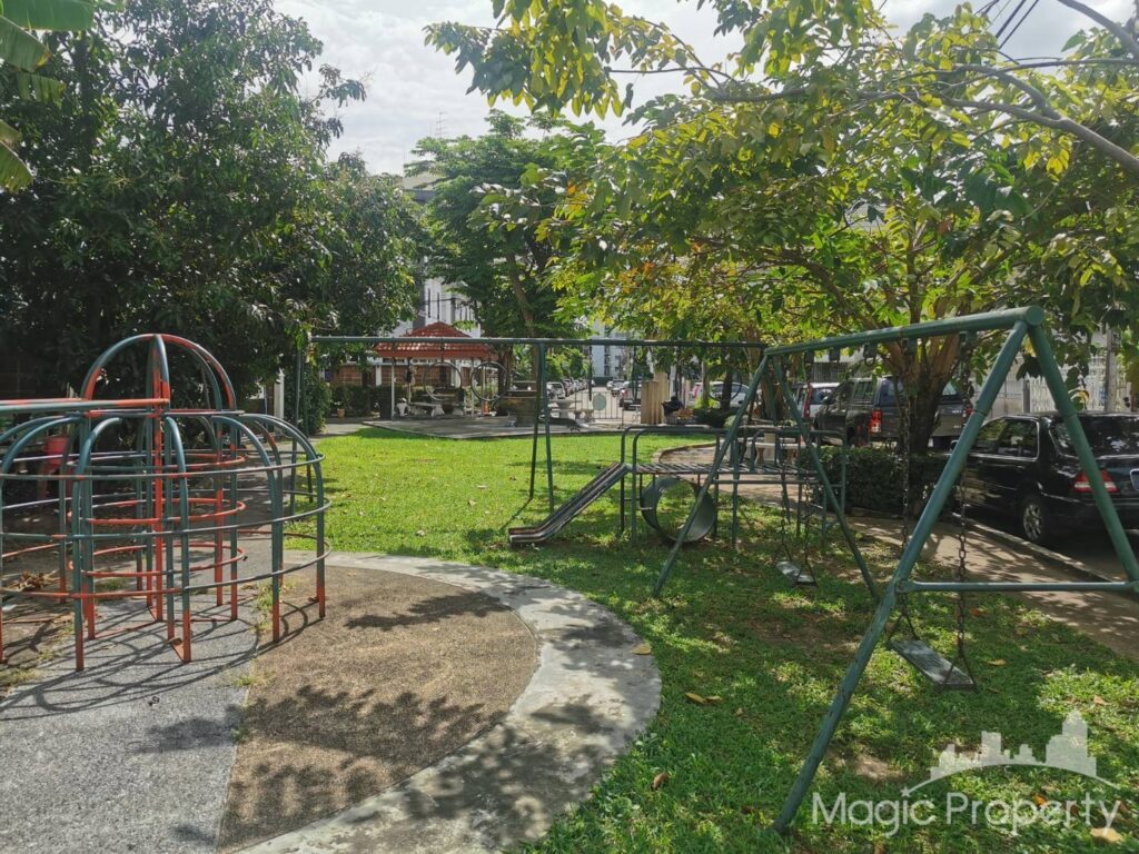 3 Bed Townhome in Baan Klang Muang Rama 9 Soi 43, Suan Luang, Bangkok | ฿30,000 | MGP1483 – Photo 15