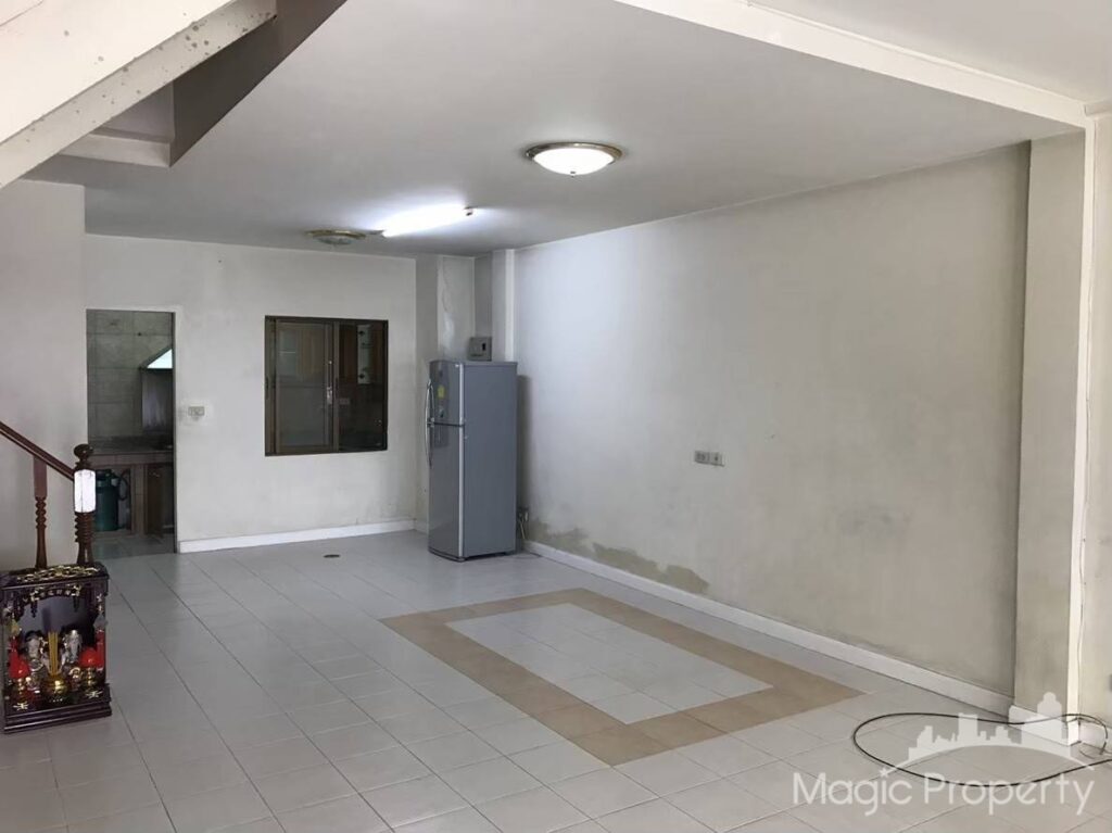 3 Bed Townhome in Baan Klang Muang Rama 9 Soi 43, Suan Luang, Bangkok | ฿30,000 | MGP1483 – Photo 5