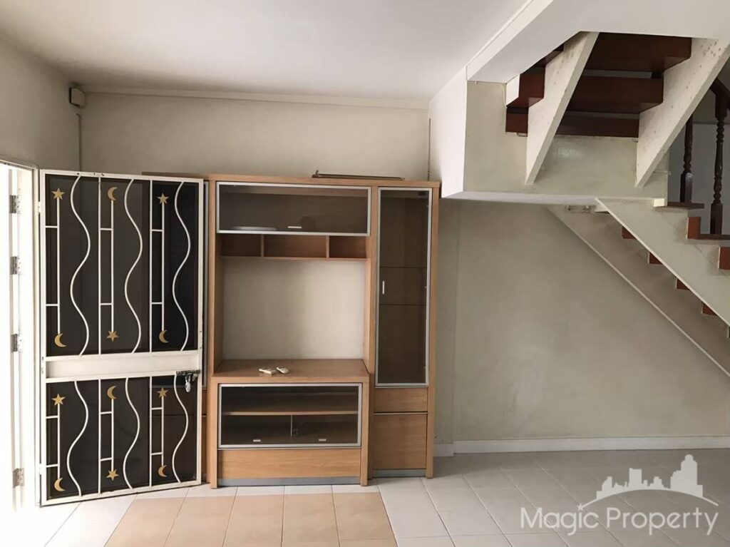 3 Bed Townhome in Baan Klang Muang Rama 9 Soi 43, Suan Luang, Bangkok | ฿30,000 | MGP1483 – Photo 6