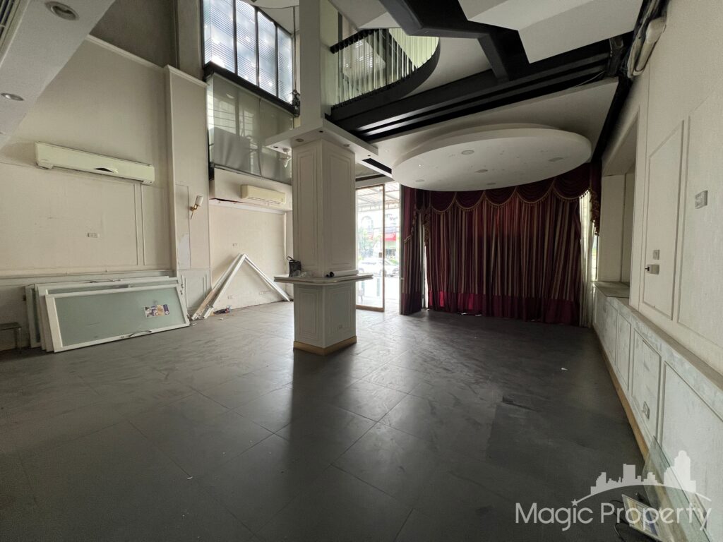 4 Storey Commercial Building For Rent in Thonglor | MGP1485 – Photo 4