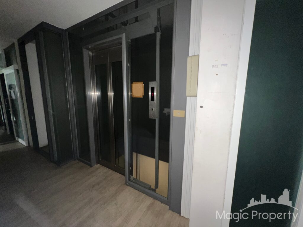4 Storey Commercial Building For Rent in Thonglor | MGP1485 – Photo 16