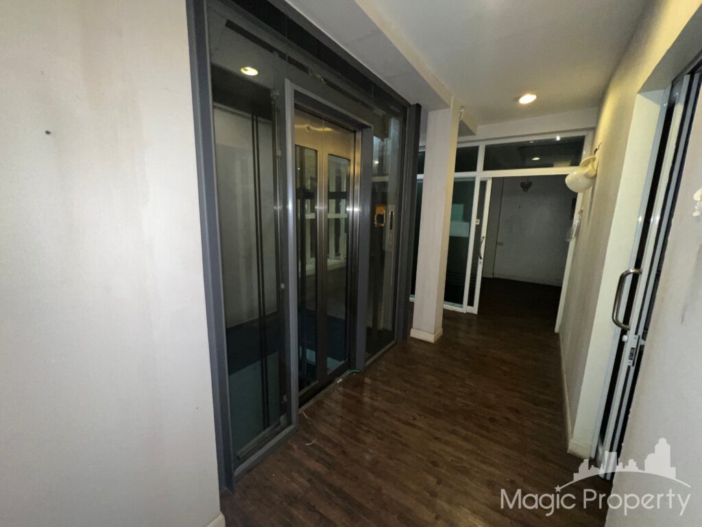 4 Storey Commercial Building For Rent in Thonglor | MGP1485 – Photo 18
