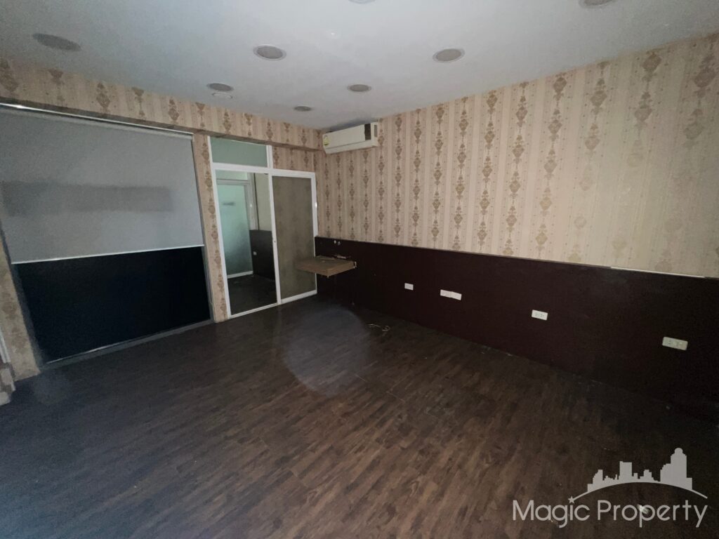 4 Storey Commercial Building For Rent in Thonglor | MGP1485 – Photo 21