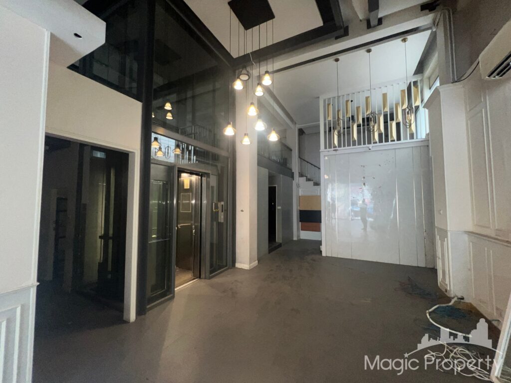 4 Storey Commercial Building For Rent in Thonglor | MGP1485 – Photo 11
