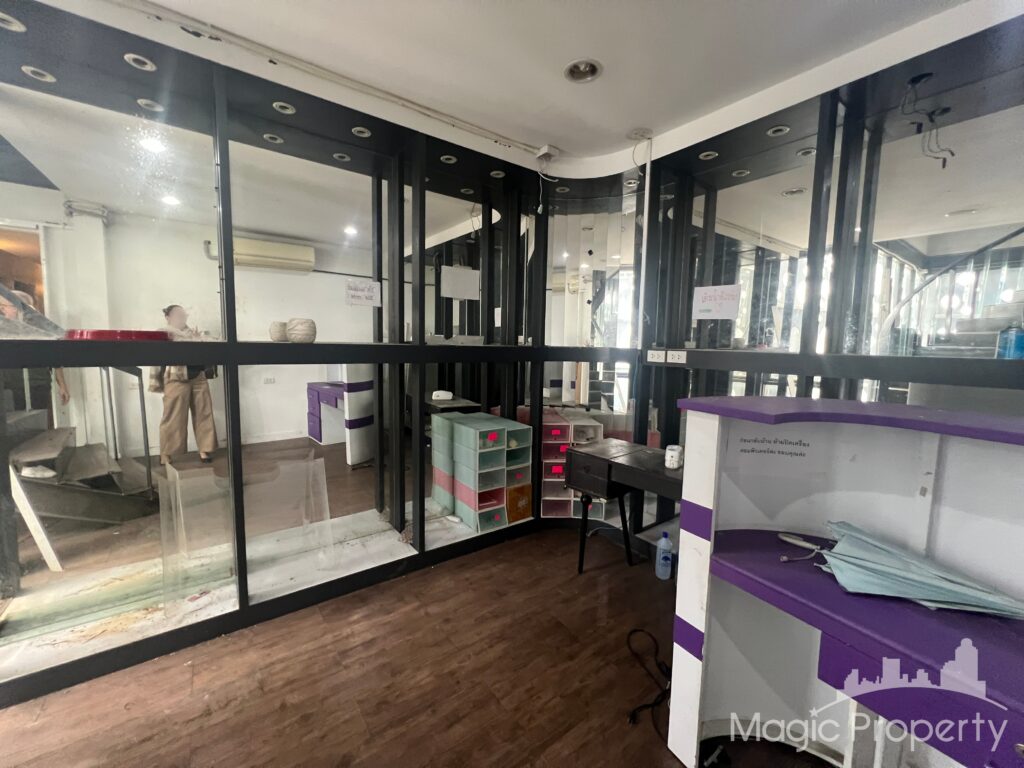 4 Storey Commercial Building For Rent in Thonglor | MGP1485 – Photo 28