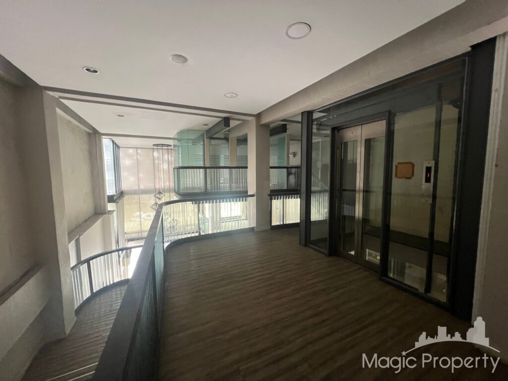 4 Storey Commercial Building For Rent in Thonglor | MGP1485 – Photo 32