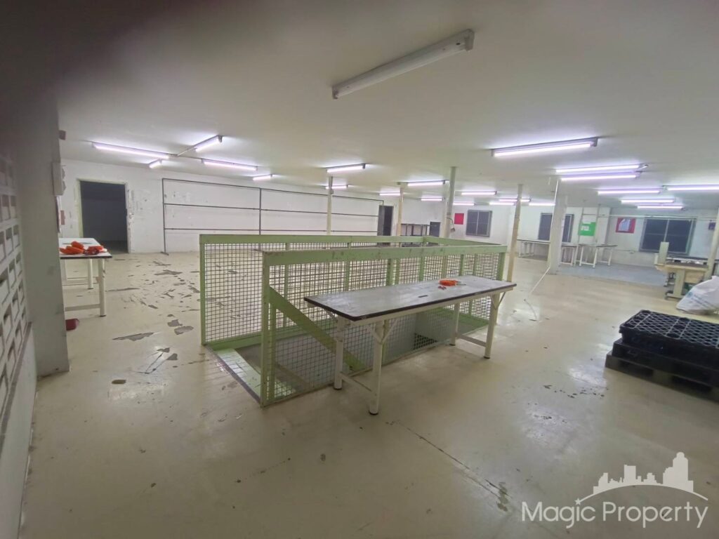 Commercial/Office in Thepharak Road, Samut Prakan | ฿90,000 | MGP1500 – Photo 2