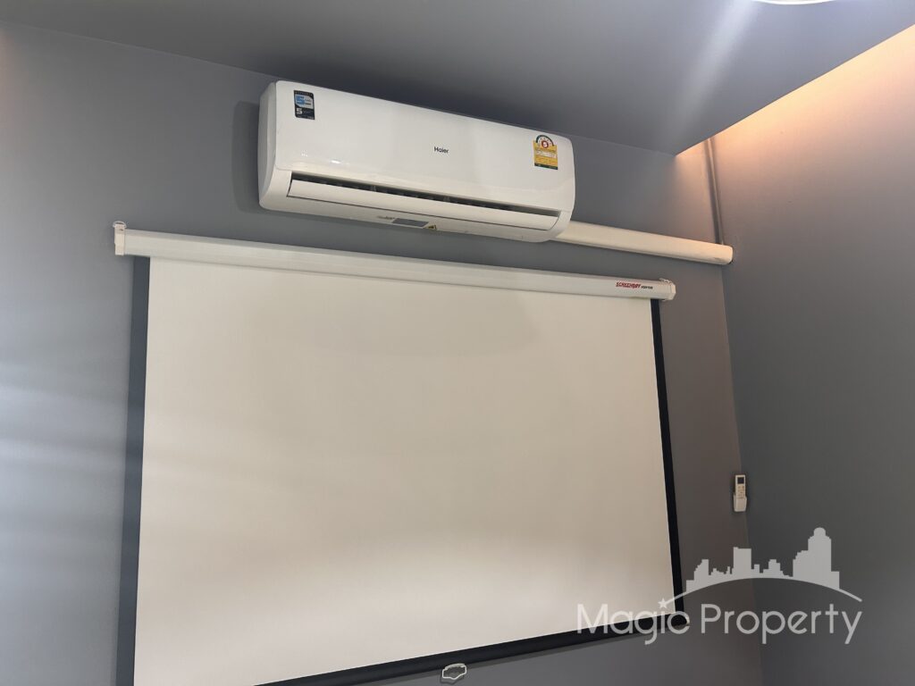 For Rent Commercial/Office in Khlong Tan Nuea, Bangkok | ฿49,000/month | MGP1531 – Photo 8