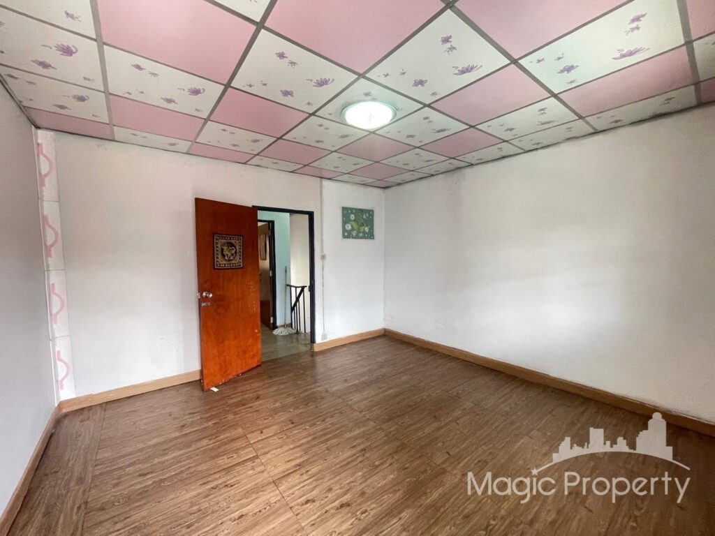 For Sale 2 Bed Townhome in Bang Na Villa Village (Soi Bangna-Trad 39), Bang Kaeo, Samut Prakan | ฿2,800,0... – Photo 1