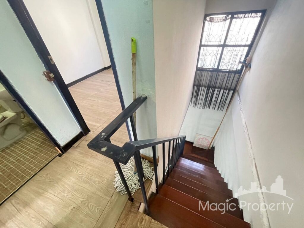 For Sale 2 Bed Townhome in Bang Na Villa Village (Soi Bangna-Trad 39), Bang Kaeo, Samut Prakan | ฿2,800,0... – Photo 2