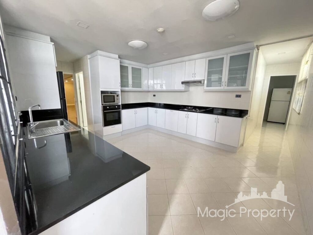For Rent 4 Bed Condo in Oriental Tower, Khlong Tan Nuea, Bangkok | ฿120,000/month | MGP1540 – Photo 18