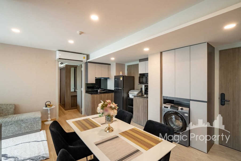 LLoyd Soonvijai-Thonglor