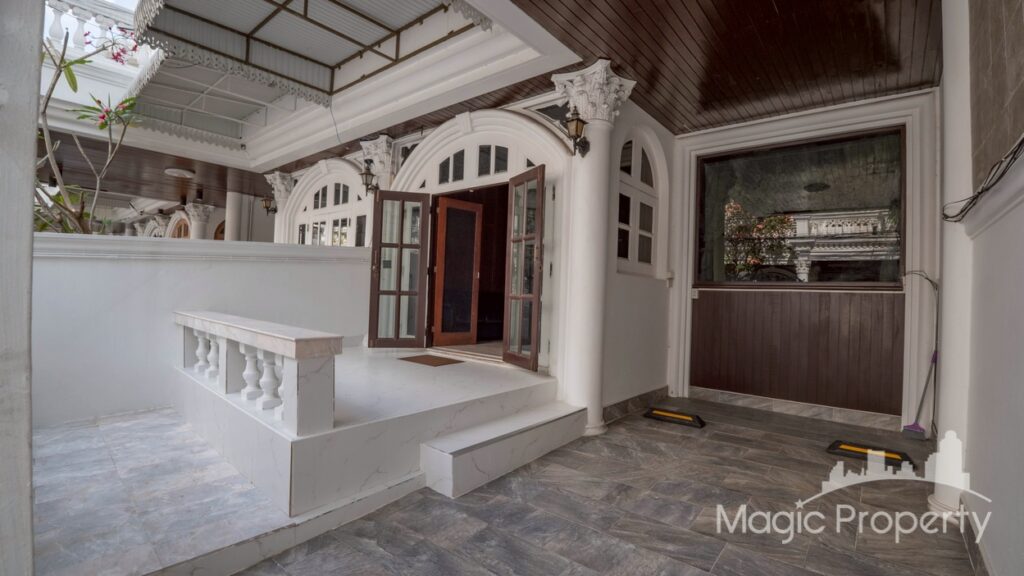 For Rent 5 Bed Townhome in Khlong Tan Nuea, Bangkok | ฿55,000/month | MGP1630 – Photo 1