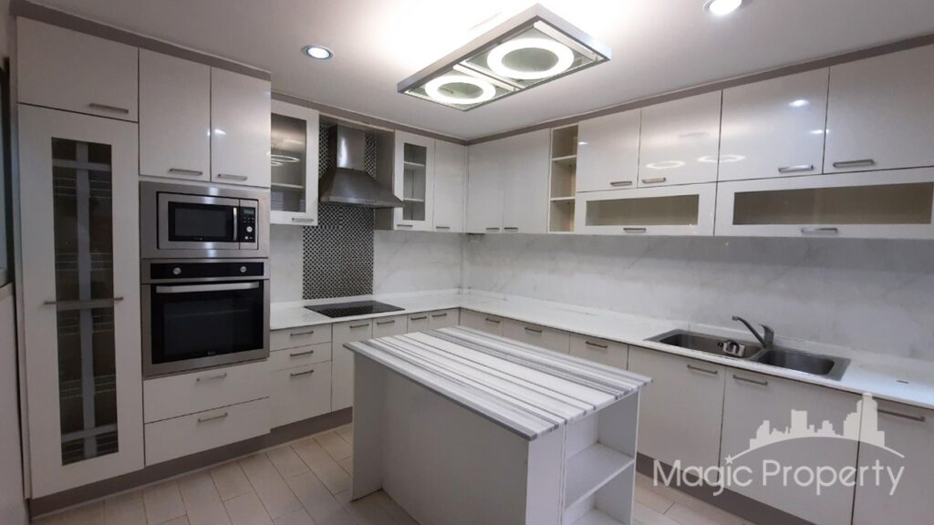 For Sale 5 Bed Townhome in Varatorn Ville Village, Suan Luang, Bangkok | ฿7,500,000 | MGP1641 – Photo 3
