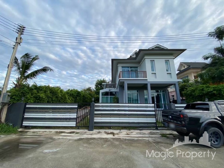 Single House in Ang Sila