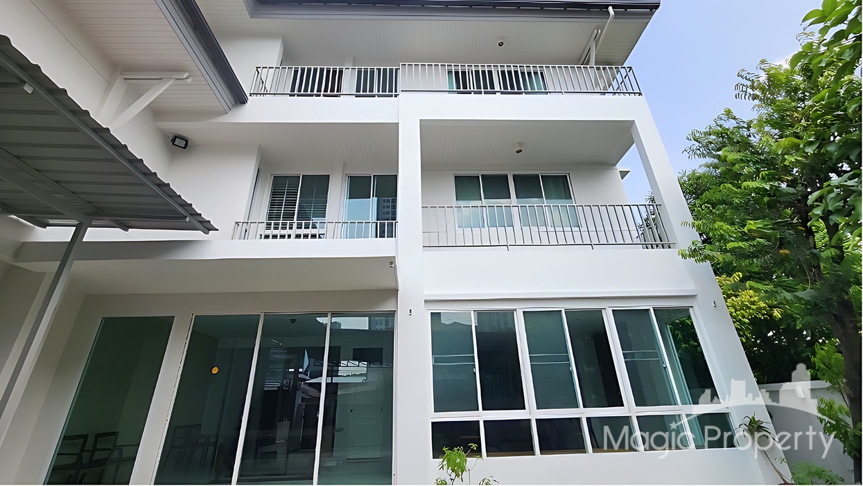 Commercial Building in Soi Wutthakat 24
