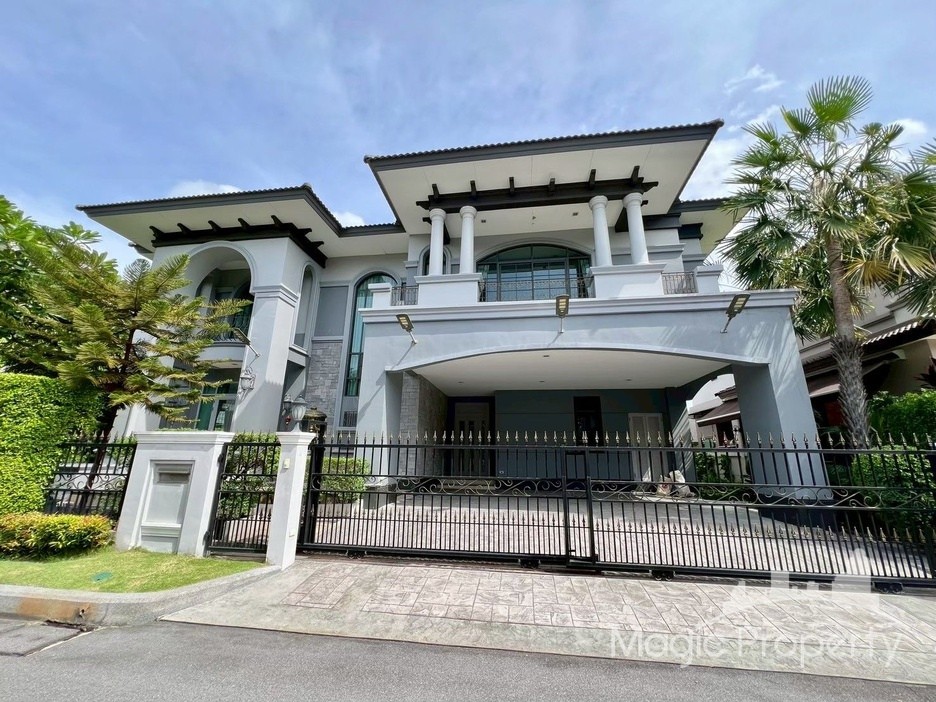 The Grand Pinklao