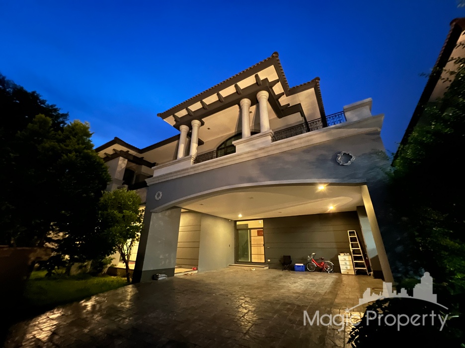 The Grand Pinklao