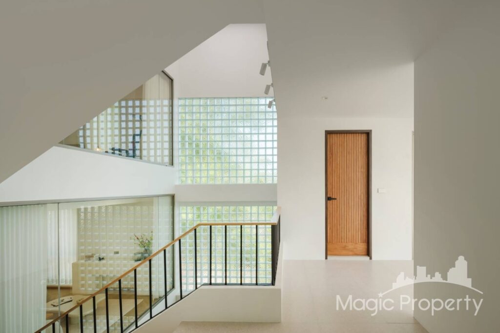 For Sale 2 Bed Commercial/Office in Chan Kasem, Bangkok | ฿29,000,000 | MGP1762 – Photo 7 For Sale 2 Bed Commercial/Office in Chan Kasem, Bangkok | ฿29,000,000 | MGP1762 – Photo 7