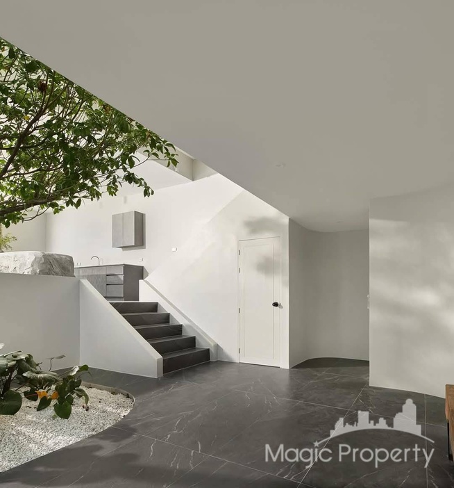 For Sale 2 Bed Commercial/Office in Chan Kasem, Bangkok | ฿29,000,000 | MGP1762 – Photo 17 For Sale 2 Bed Commercial/Office in Chan Kasem, Bangkok | ฿29,000,000 | MGP1762 – Photo 17