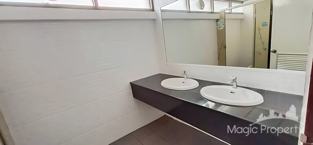 Commercial/Office in Amornpan 205 Tower Building 2, Din Daeng, Bangkok | ฿80,000 | MGP1807 – Photo 8