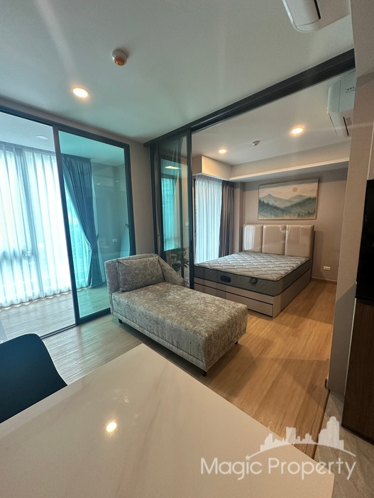 LLoyd Soonvijai-Thonglor