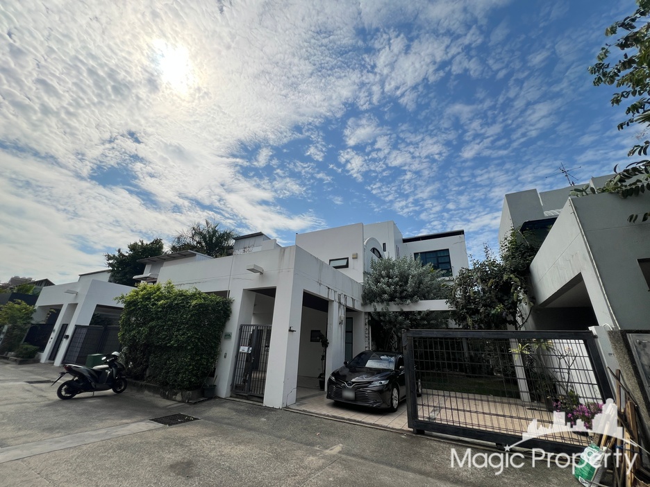 The Noble Ekkamai 22