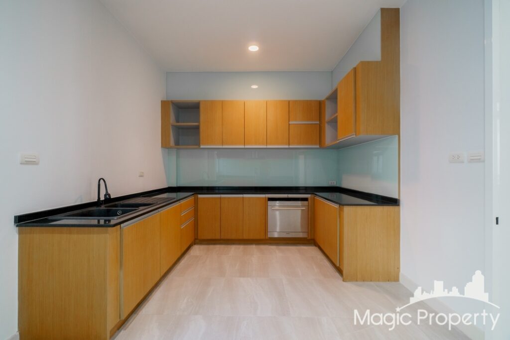 For Rent 5 Bed Single House in Grand Bangkok Boulevard Rama 9 - Srinakarin, Thap Chang, Bangkok | ฿200,00... – Photo 15