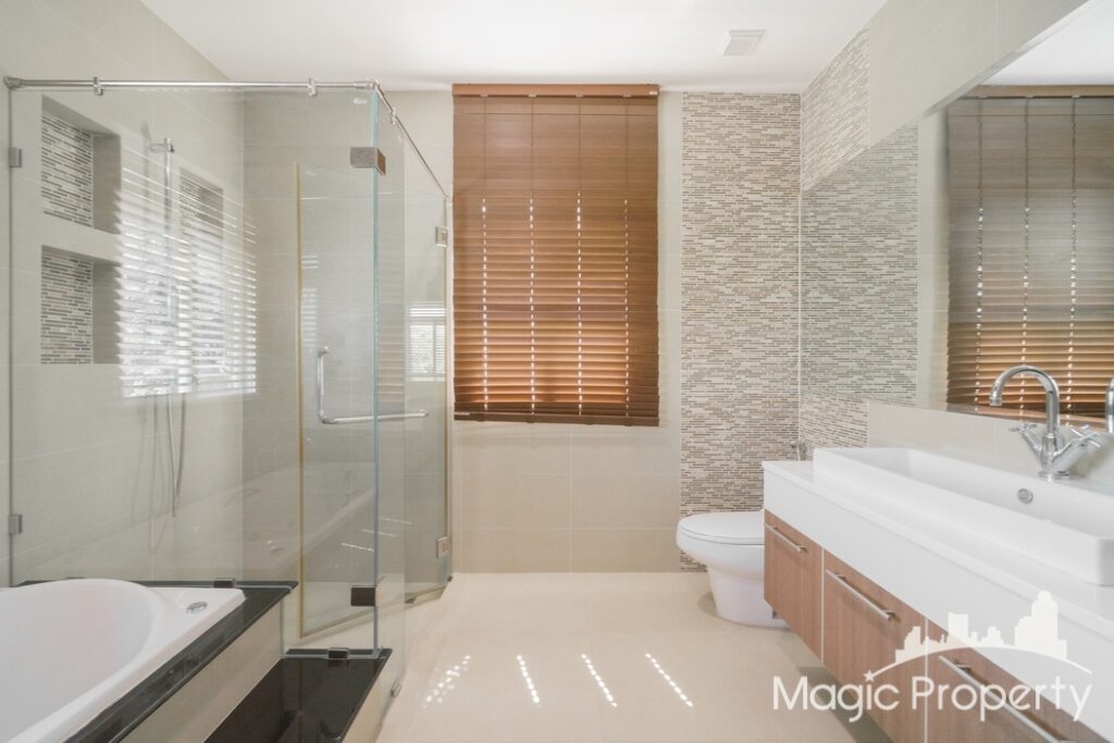 For Rent 5 Bed Single House in Grand Bangkok Boulevard Rama 9 - Srinakarin, Thap Chang, Bangkok | ฿200,00... – Photo 18