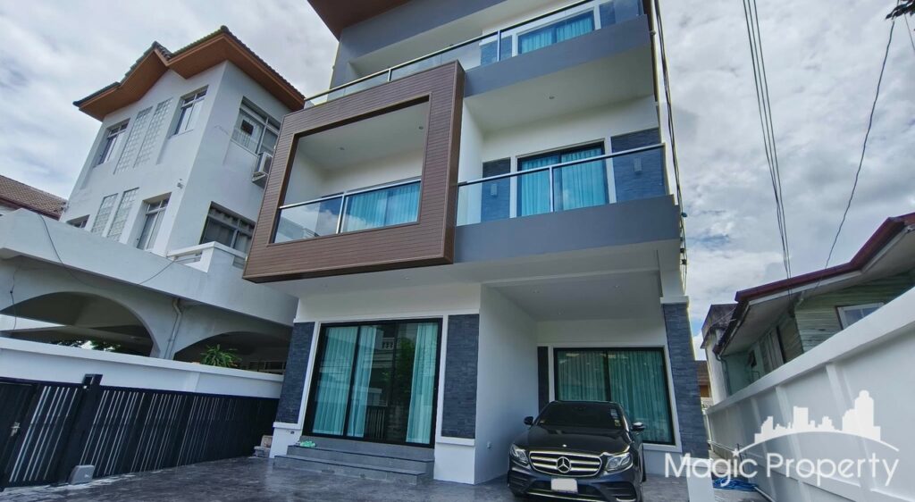 For Rent 4 Bed Single House in Phra Khanong Nuea, Bangkok | ฿150,000/month | MGP1086R – Photo 1