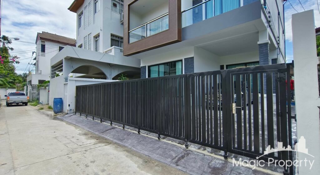 For Rent 4 Bed Single House in Phra Khanong Nuea, Bangkok | ฿150,000/month | MGP1086R – Photo 2