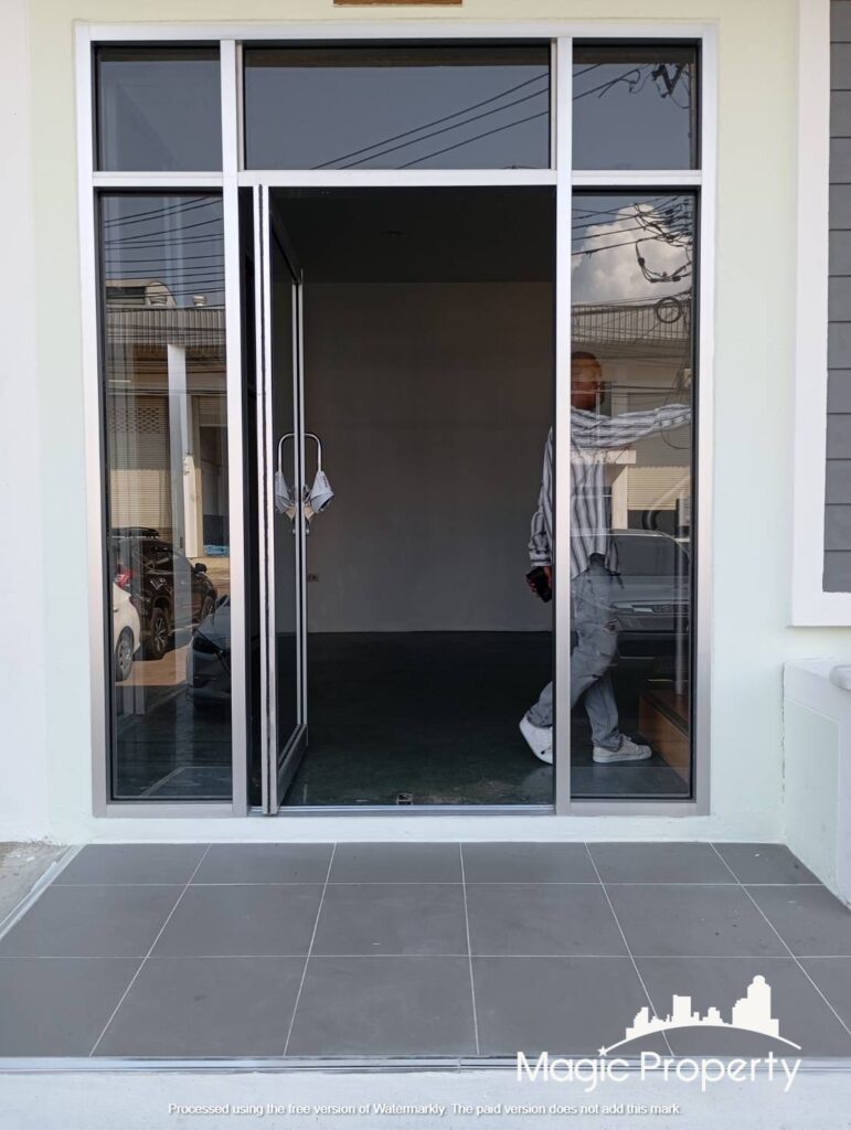 Commercial/Office for Sale in Bang Phli Yai, Samut Prakan | ฿14,200,000 | 657.50 sqm | MGP2245 – Photo 3