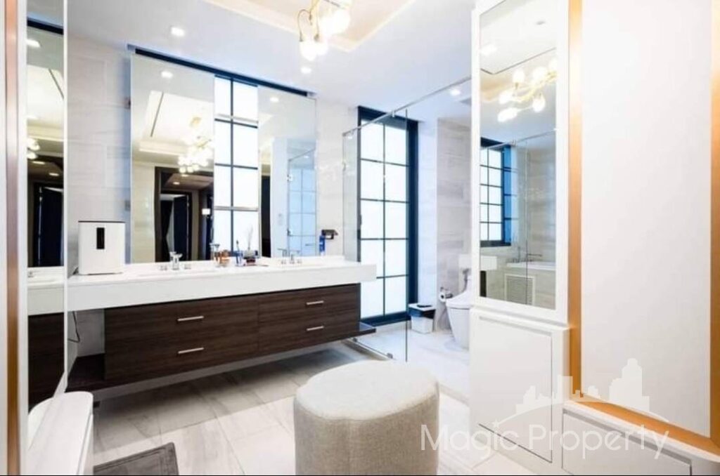 For Sale 4 Bed Townhome in Quarter 31, Khlong Toei Nuea, Bangkok | ฿79,000,000 | MGP721S – Photo 2