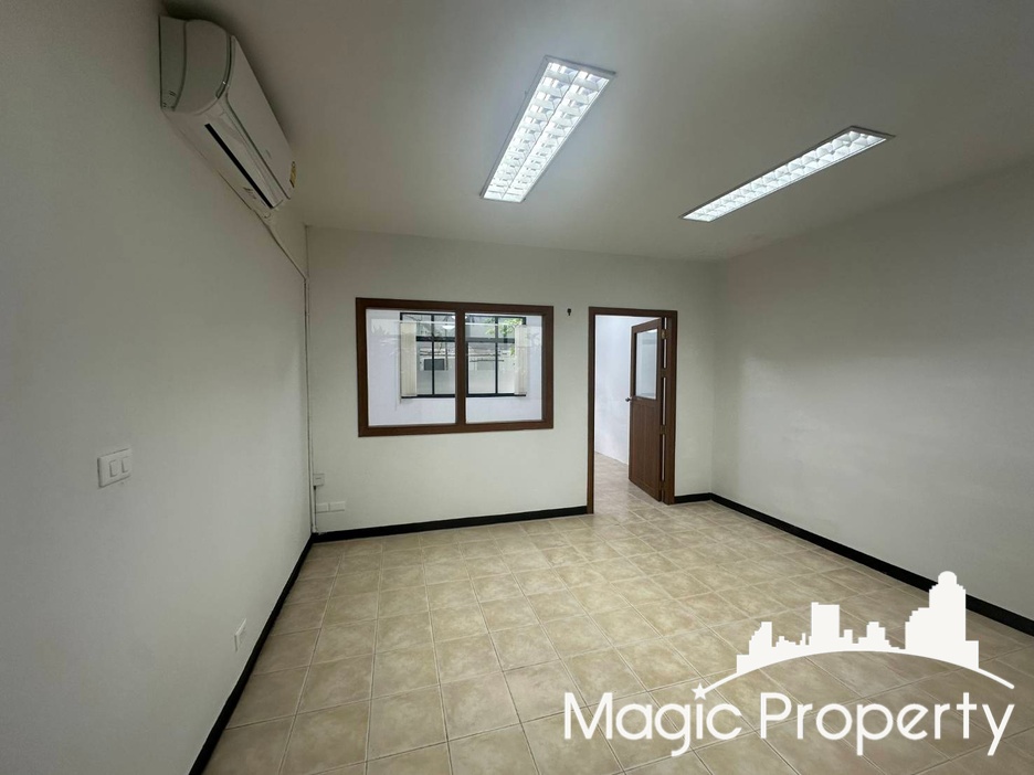 Office Space For Rent in Sukhumvit 50