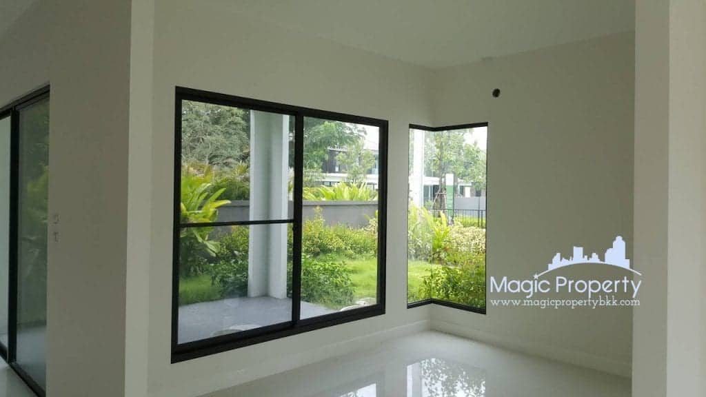 4 Bedrooms Single House For Sale in Manthana Srinakarin Bangna Located at Namdaeng - Bangplee Road, Tambon Bang Kaeo, Amphoe Bang Phli, Samut Prakan 10540..