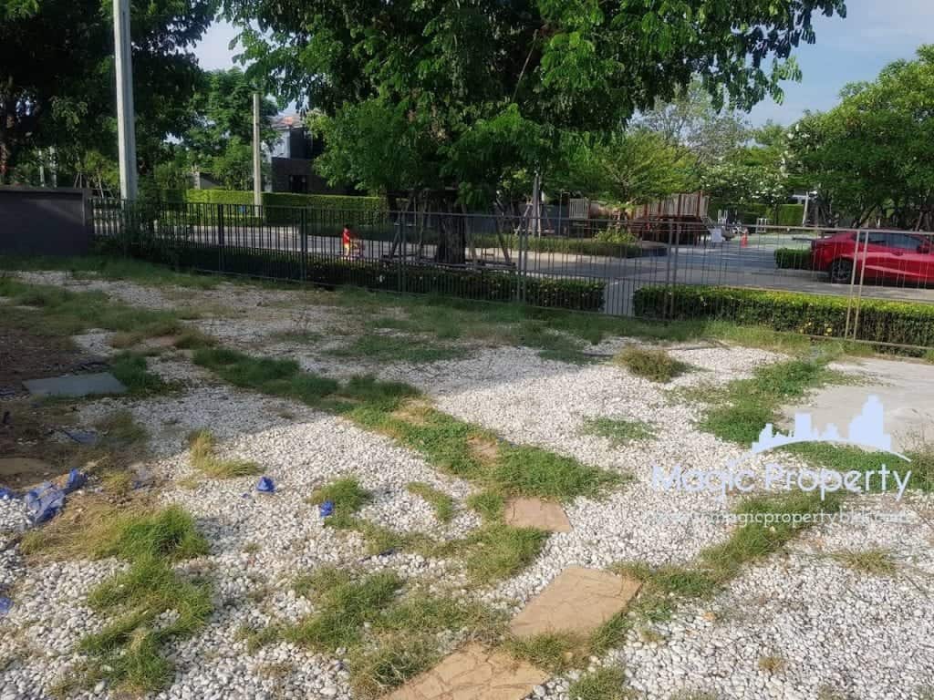 4 Bedrooms Single House For Sale in Manthana Srinakarin Bangna Located at Namdaeng - Bangplee Road, Tambon Bang Kaeo, Amphoe Bang Phli, Samut Prakan 10540..
