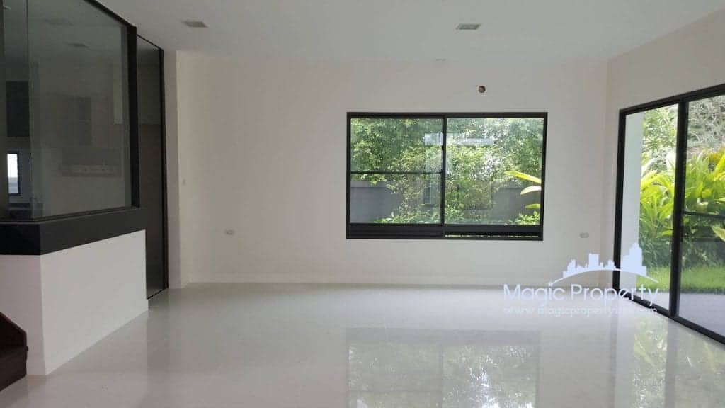 4 Bedrooms Single House For Sale in Manthana Srinakarin Bangna Located at Namdaeng - Bangplee Road, Tambon Bang Kaeo, Amphoe Bang Phli, Samut Prakan 10540..