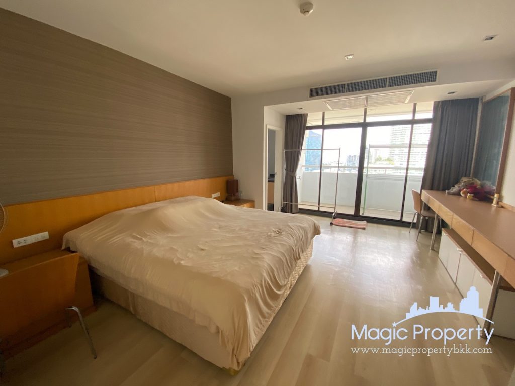5 Bedrooms Condominium For Sale in The Waterford Park Sukhumvit 53. Located at Soi Pai Di Ma Din Klang, Khwaeng Khlong Tan Nuea, Khet Watthana..
