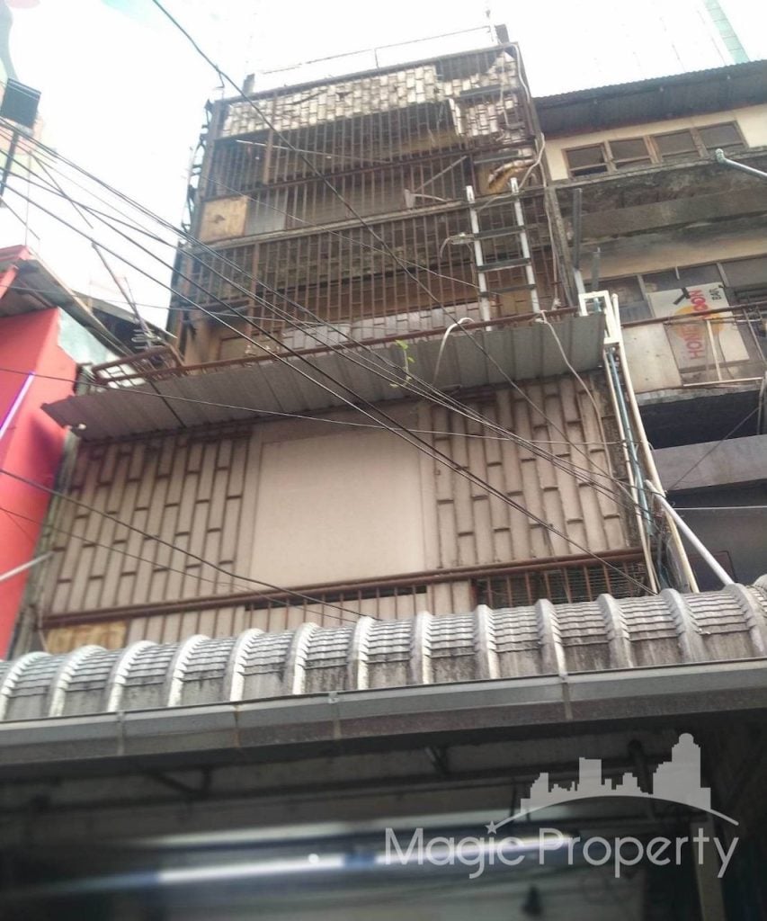 4.5 Floors Commercial Building For Rent in Soi Cowboy, Sukhumvit 23, Khlong Toei Nuea, Watthana, Bangkok 10110