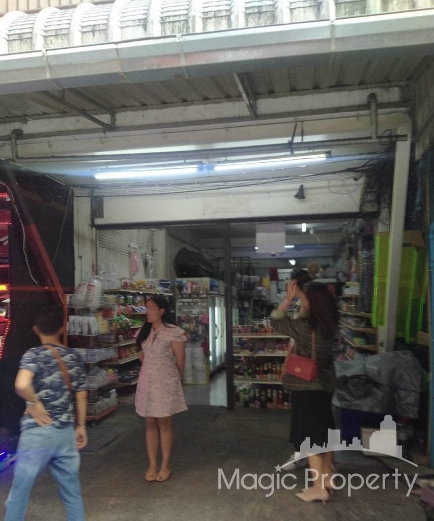 4.5 Floors Commercial Building For Rent in Soi Cowboy, Sukhumvit 23, Khlong Toei Nuea, Watthana, Bangkok 10110