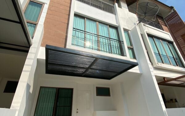 3 Bedroom Townhouse For Sale in The Private Sukhumvit-Bangchak, Khwaeng Bang Chak, Khet Phra Khanong, Bangkok 10260